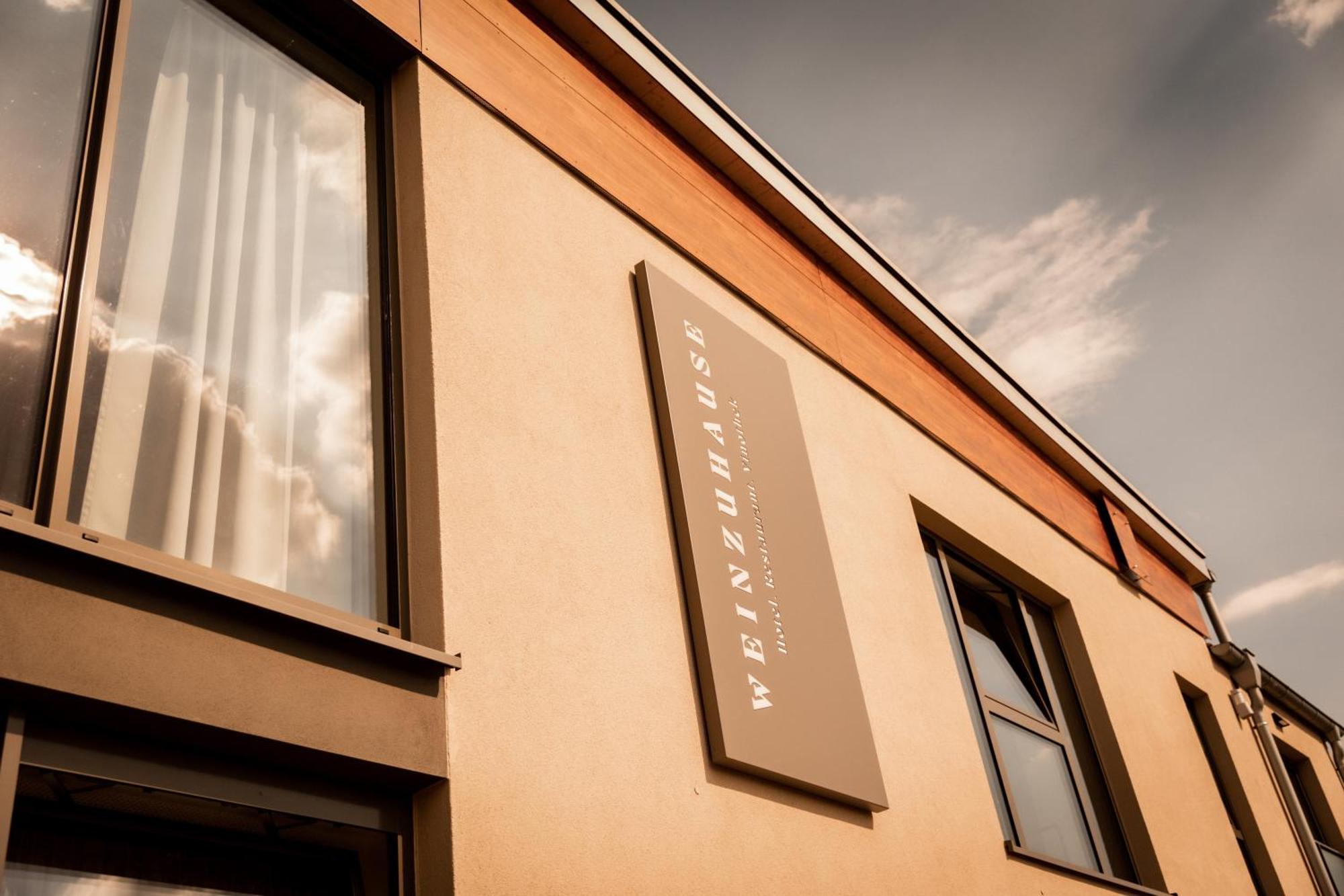 Weinzuhause Hotel-Restaurant-Vinothek Mommenheim Εξωτερικό φωτογραφία